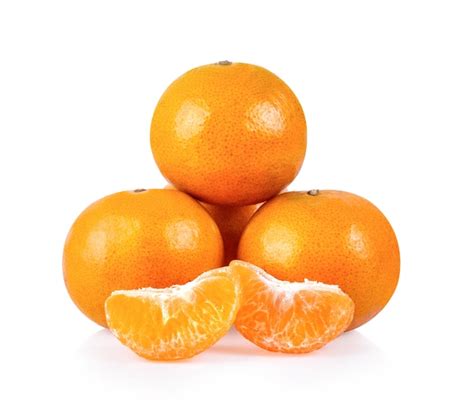 Premium Photo | Tangerine fruit isolated