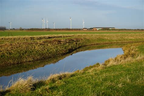 Louth Canal towards Tetney Lock © Ian S :: Geograph Britain and Ireland