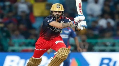 Virat Kohli, IPL 2023: Virat Kohli caught in the midst of the pitch ...