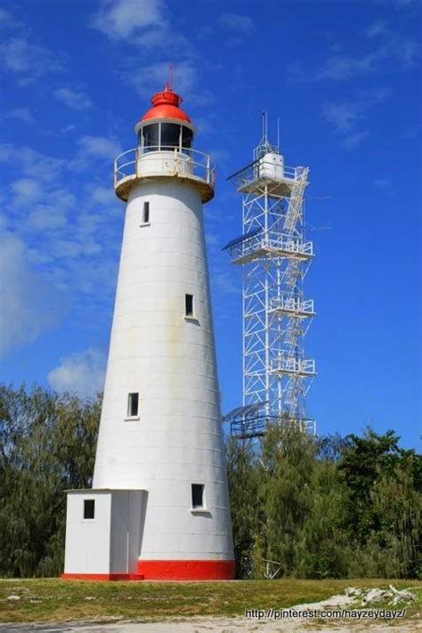 New and Old Lighthouses on Lady Elliot Island - Queensland, Australia. | Lighthouse, Beautiful ...