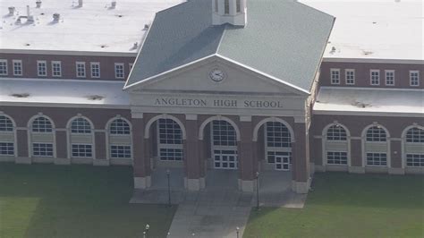 Students allegedly exchanged loaded gun at Angleton HS | khou.com