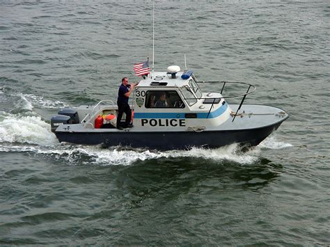 File:New york police department boat.jpg - Wikipedia