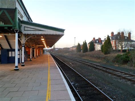 Platform 1, Hereford railway station © Jaggery :: Geograph Britain and Ireland