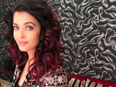 Aishwarya Rai Bachchan looks radiant in this latest Instagram picture