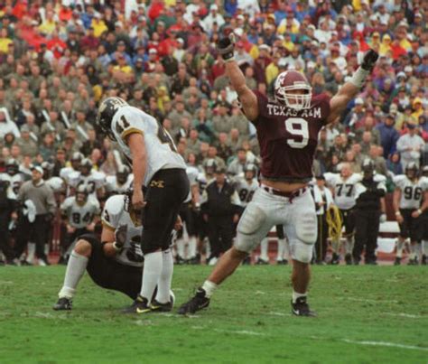 Dat Nguyen Elected To College Football Hall of Fame | Texas HS Football