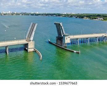 207 Sarasota bay bridge Images, Stock Photos & Vectors | Shutterstock