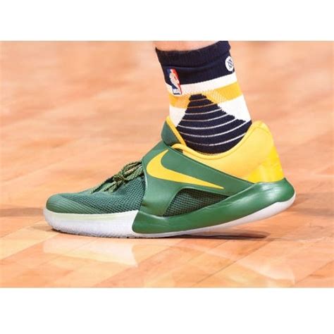 Gordon Hayward shoes