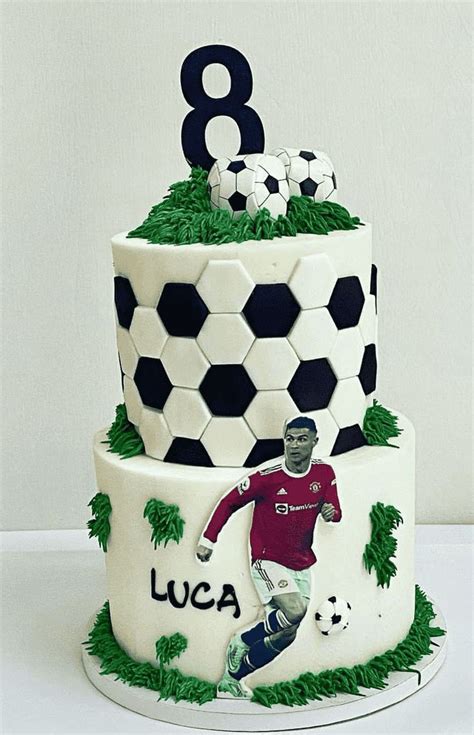 Cristiano Ronaldo Birthday Cake Ideas Images (Pictures) | Soccer ...