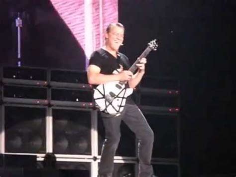 Eddie Van Halen - Eruption Guitar Solo(Live) at Tokyo Dome 2013 (close ...