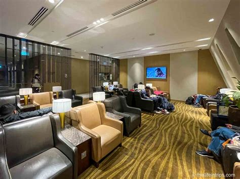 Al Dhabi Lounge Review - Abu Dhabi International Airport