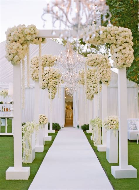 Make an Entrance: 9 Chic Archway Designs | arch | Wedding ceremony ...