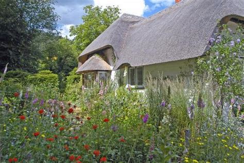 Old Thatch | Parks and Gardens (en)