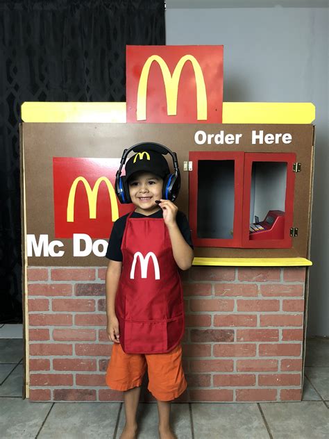 McDonald’s diy drive thru LEOS PLAY TIME on YouTube | Dramatic play ...