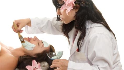 What Does an Aesthetician Do?