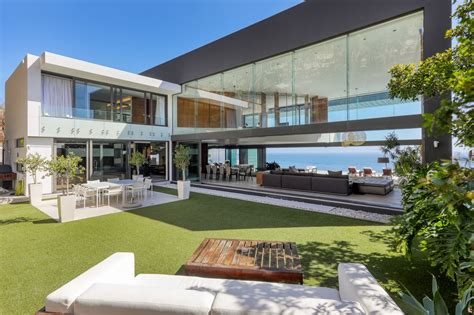 Iconic Luxury Villa In Clifton, Cape In Cape Town, Western Cape, South Africa For Sale (12460448)