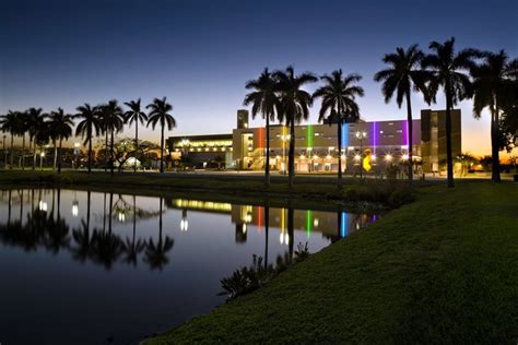 Miami-Dade College North Campus Science Complex — MCHarry Associates