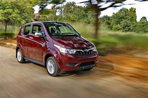 1 Mahindra e2oPlus Road Test Reviews from Experts | CarDekho.com