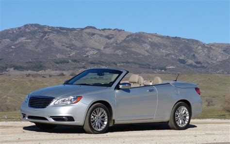 Chrysler 200 convertible: Look out summer, here we come! - The Car Guide