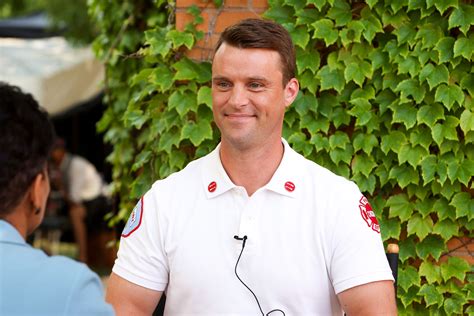 Jesse Spencer Returns for Chicago Fire Season 11 Finale: First Look ...