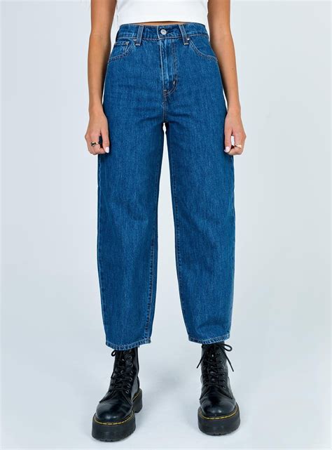 Levi's Balloon Leg Air Head Jeans in 2020 | Wide leg jeans winter, High jeans, Jeans online