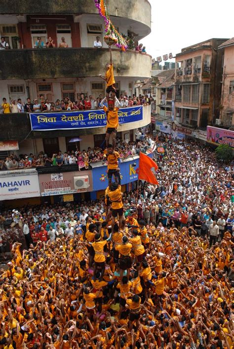 Mumbaikars celebrate 'dahi handi' festival - | Photo3 | India Today