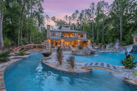 Lakefront Georgia Home With Resort-Style Pool (PHOTOS)