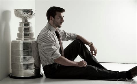 Patrice Bergeron Looking Stylish with The Stanley Cup - 2011 | HockeyGods