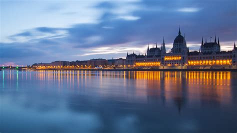 Budapest Parliament with reflection at Danube River | Flickr