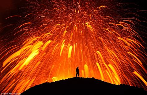 Skarphedinn Thrainsson volcano pictures capture volatile majesty up close | Daily Mail Online