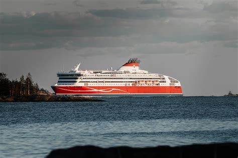 Premium Photo | Cruise ship on the baltic sea in helsinki finland