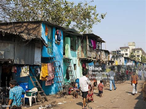 Dharavi Slum Mumbai India Stock Photo - Download Image Now - Mumbai, Slum, Dharavi - iStock