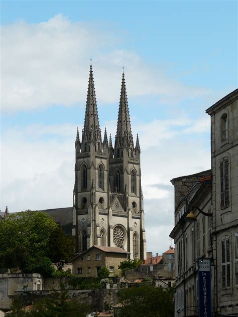 Niort, La Ville Où je Vis La Rochelle, France, Cologne Cathedral, Beautiful Places, Architecture ...