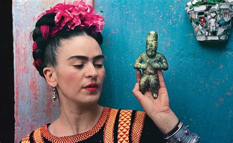 Frida Kahlo | Carbon Costume | DIY Guides for Cosplay & Halloween