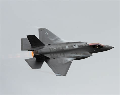 Lockheed Martin F-35 Approaching Hill AFB | Aircraft Wallpaper Galleries