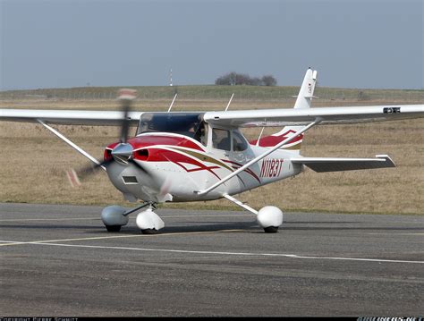 Cessna 182 Skylane - Untitled | Aviation Photo #1504047 | Airliners.net