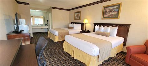 Rooms - Queens Inn Anaheim Hotel near Disneyland® Park & Anaheim Convention Center