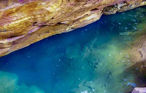 Nil Diya Pokuna: Underwater Pond In Ella - Sri Lanka