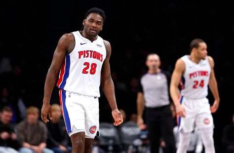 Pistons move within game of NBA single-season record for consecutive ...