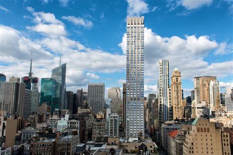 Buildings in Manhattan Central Business District Editorial Photography - Image of cloudscape ...