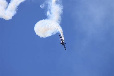 11 Air Show Stunts to Look for at This Year's Event - WOC