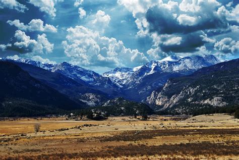 I took a photo of a mountain in Boulder, CO. : r/pics