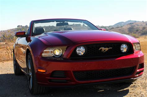 Ford Mustang Convertible Photos and Specs. Photo: Ford Mustang Convertible configuration and 25 ...