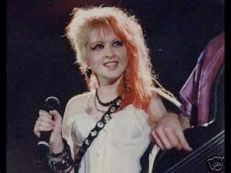 CYNDI LAUPER-goonies-live! - YouTube