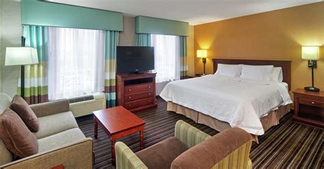 Hampton Inn & Suites by Hilton Toronto Airport from $102. Mississauga Hotel Deals & Reviews - KAYAK