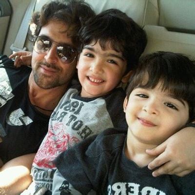 Hrithik Roshan Kids Bollywood Super Hero Family Pictures | Cute Babies Pics Wallpapers