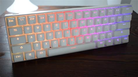 11 Best White Gaming Keyboards in 2024 (Complete Review)