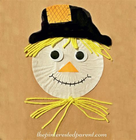 Cupcake Liner Scarecrow – The Pinterested Parent