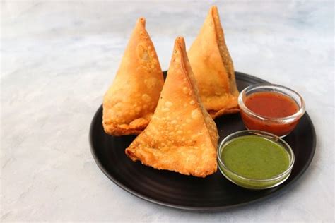 "Aloo Samosa" Images – Browse 160 Stock Photos, Vectors, and Video ...