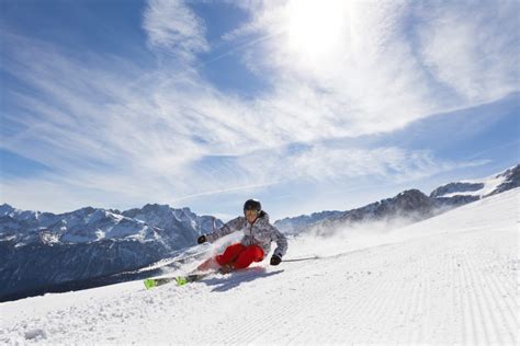 Garmisch Classic • Ski Holiday • Reviews • Skiing