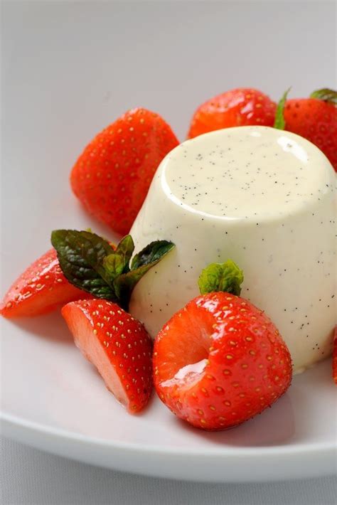 Robert Thompson shares his divine vanilla panna cotta recipe which ...